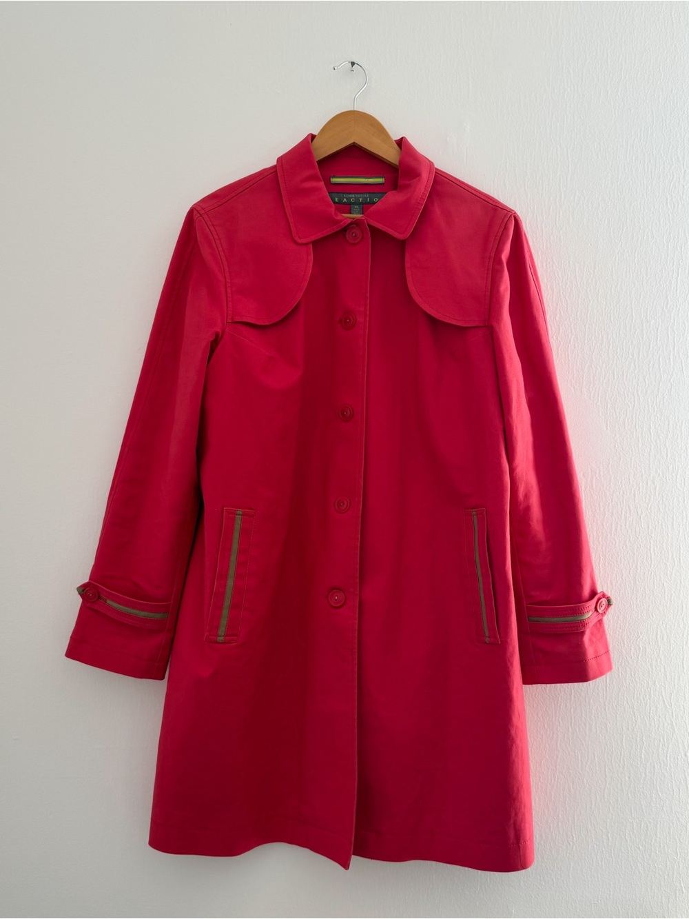 Kenneth Cole Tailored Classic Fuchsia Pink Trench coat with Beige Trim
